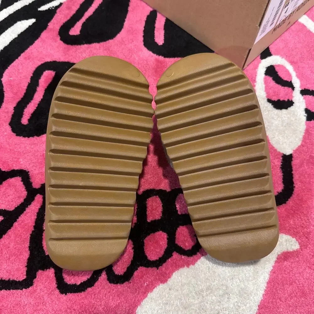adidas Yeezy Slide 